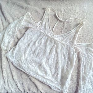 Abercrombie & Fitch Lace Cold Shoulder Top | Size Medium